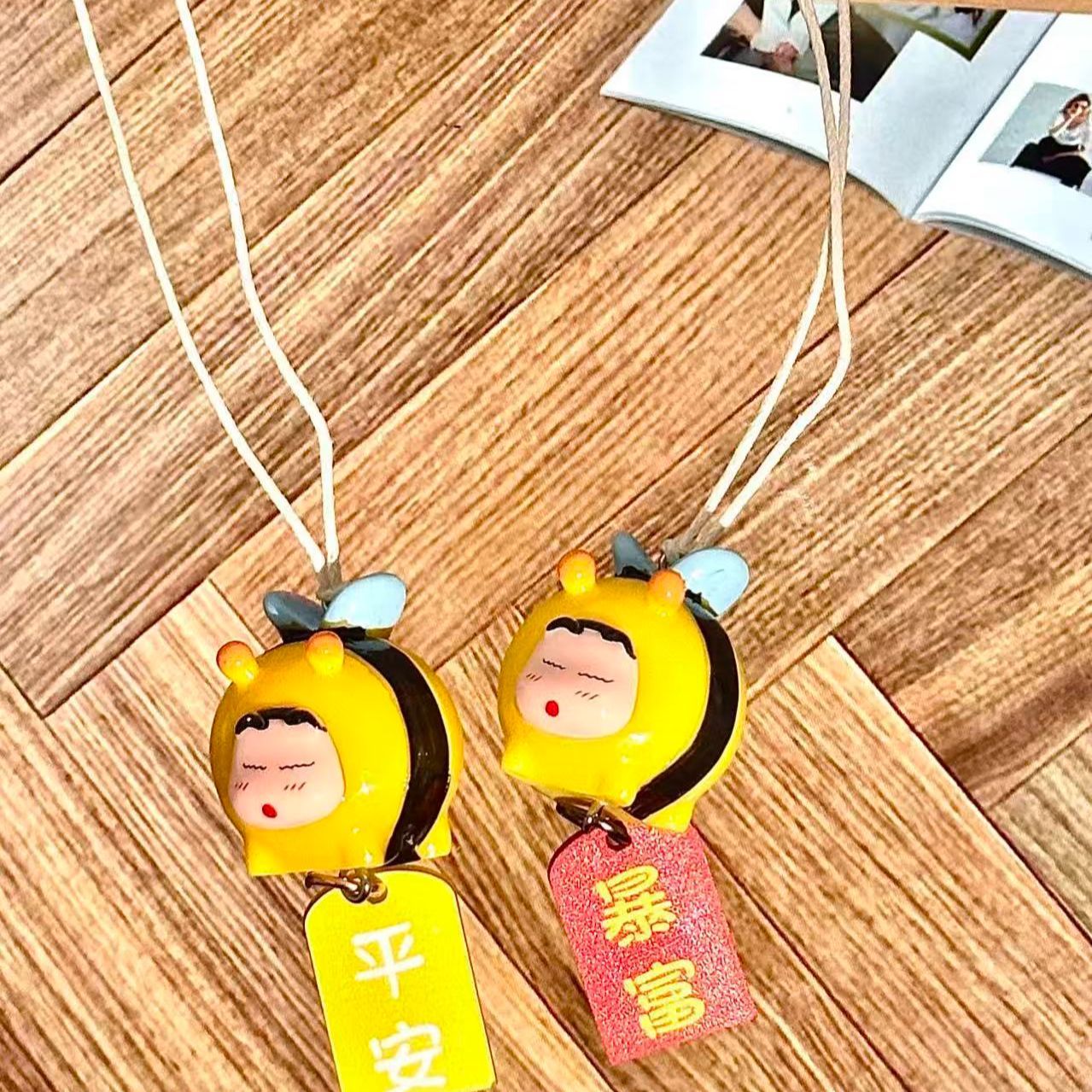 Crayon Shin-chan Bee Cosplay F - Car Accessories Inside review and price