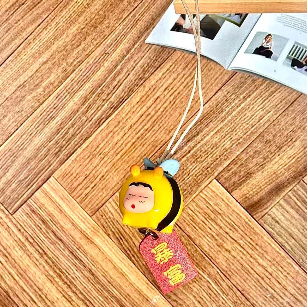 Crayon Shin-chan Bee Cosplay F - Car Accessories Inside review and price
