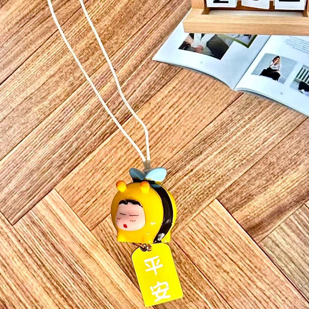 Crayon Shin-chan Bee Cosplay F - Car Accessories Inside review and price